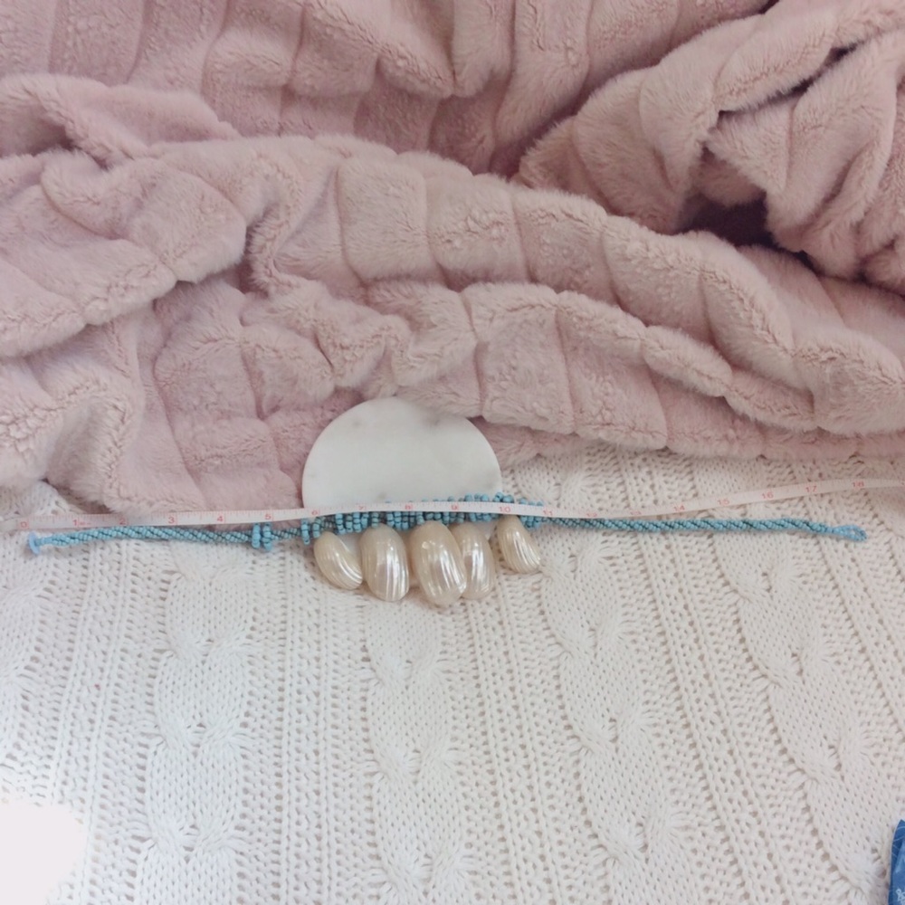 ๐ Large Sea Shell Necklace ๐ - Picture 6 of 7